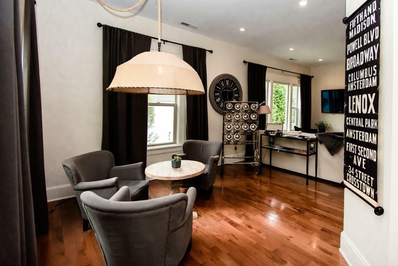 Studio 555 Granville Экстерьер фото