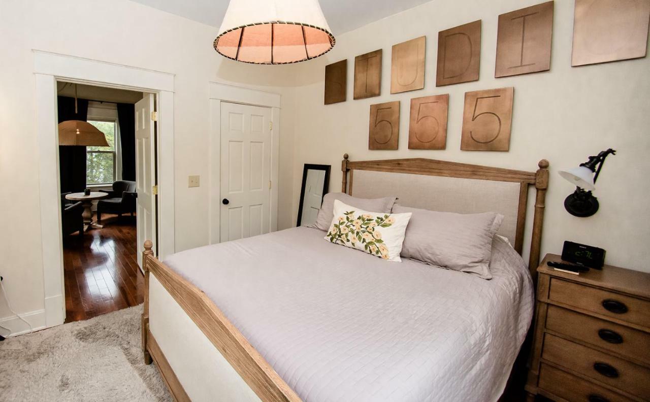 Studio 555 Granville Экстерьер фото
