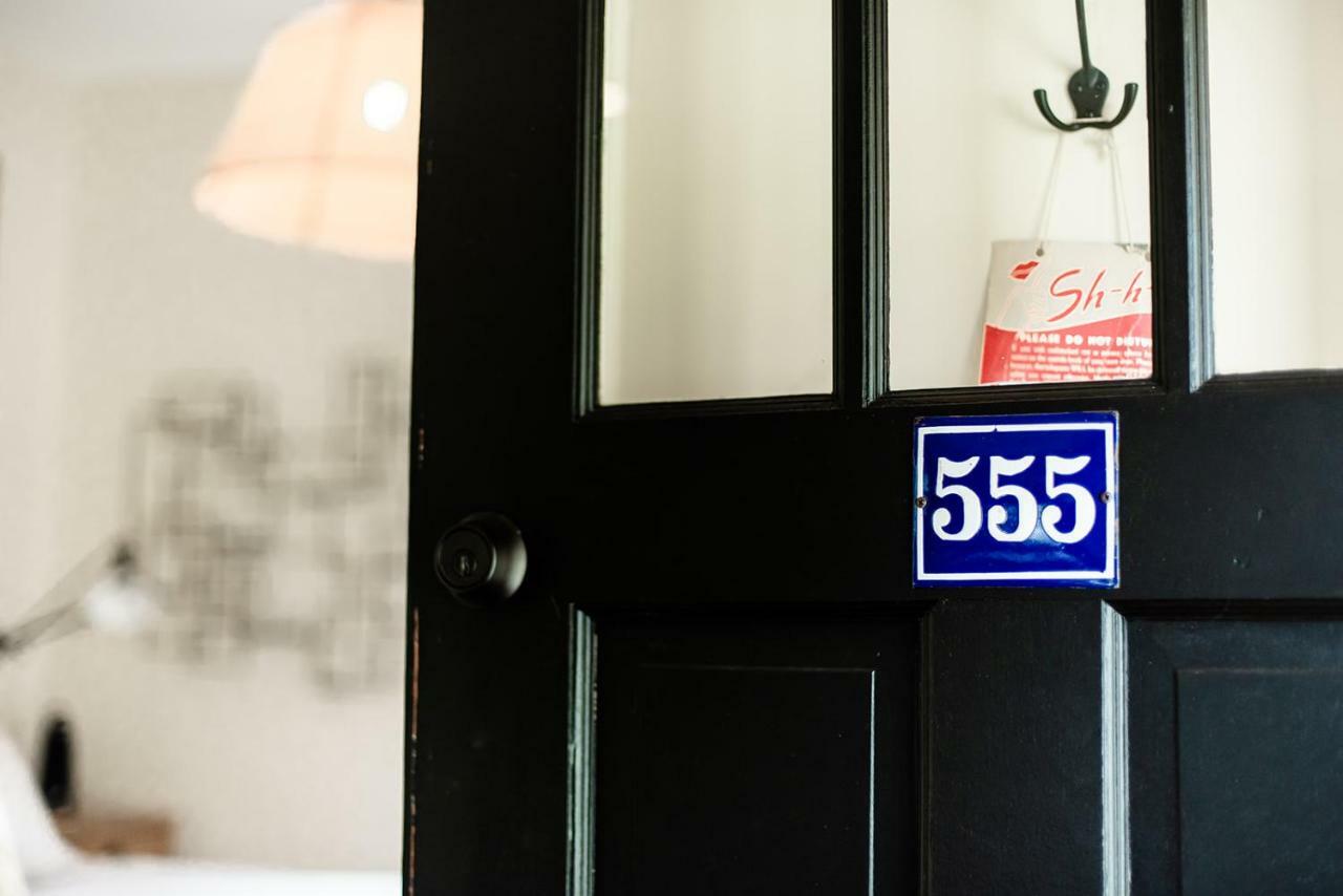Studio 555 Granville Экстерьер фото