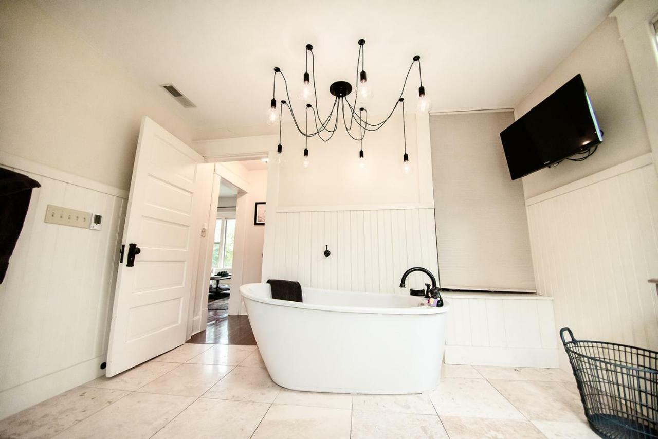 Studio 555 Granville Экстерьер фото